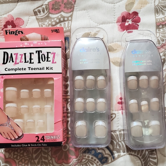 Fake Nails - Picture 1 of 3